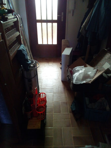 entrée encombrée